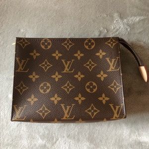 Authentic Louis Vuitton Toiletry Pouch 19